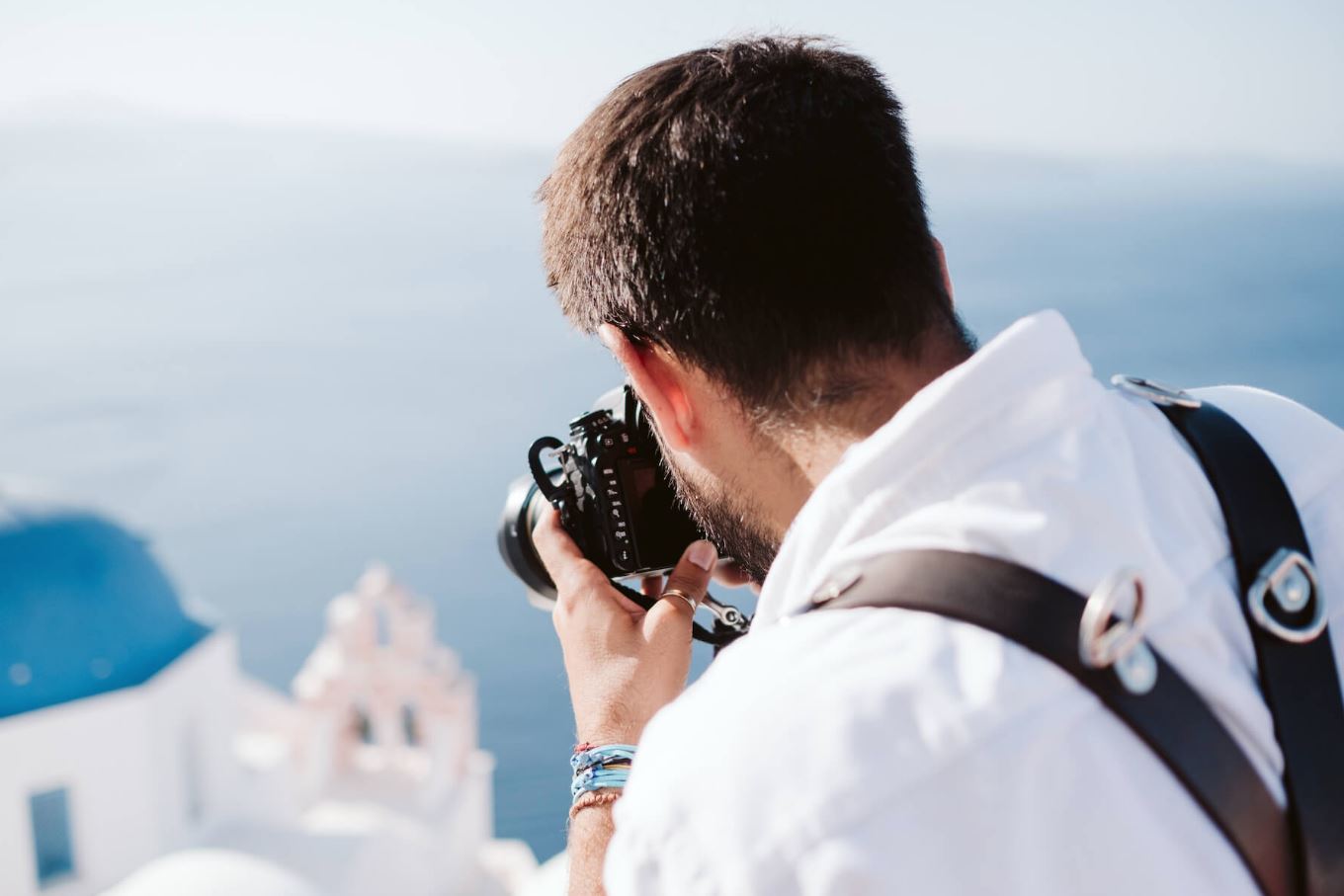 Capturing the World Through the Traveler’s Lens